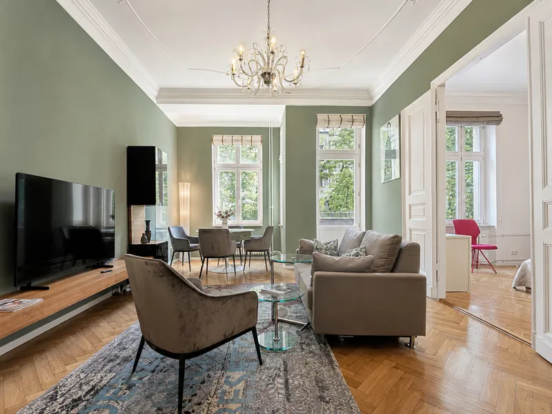 Hochwertige Altbauwohnung mit Designinterieur am Schloss Charlottenburg — photo 1